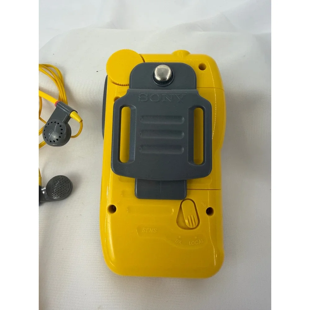 Sony Walkman Sports FM AM Radio Yellow SRF-M78 with MDR-W15 Headphones Vintage